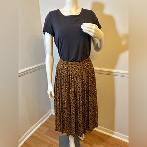 2 Banana Republic (Factory) Pleated Midi Skirts